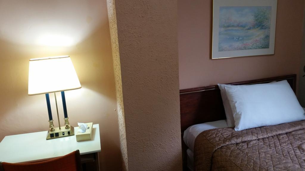 A Voyageur'S Guest House 渥太華 客房 照片