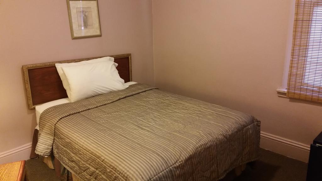 A Voyageur'S Guest House 渥太華 客房 照片