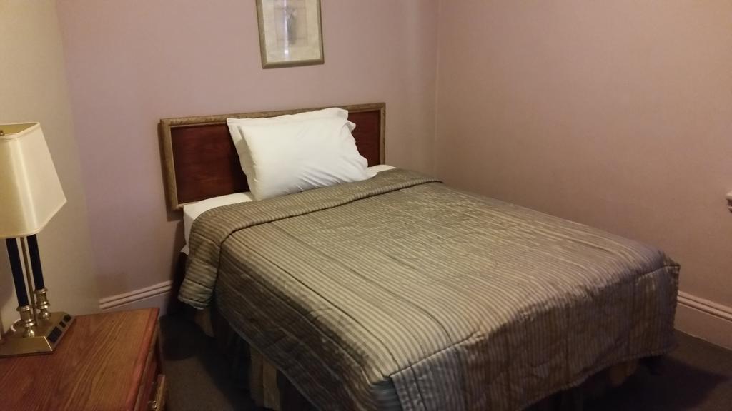 A Voyageur'S Guest House 渥太華 客房 照片