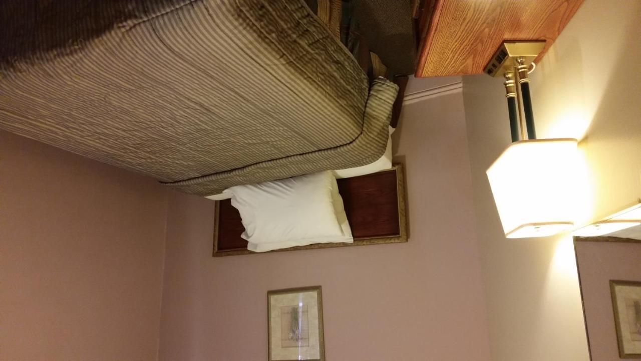 A Voyageur'S Guest House 渥太華 外观 照片